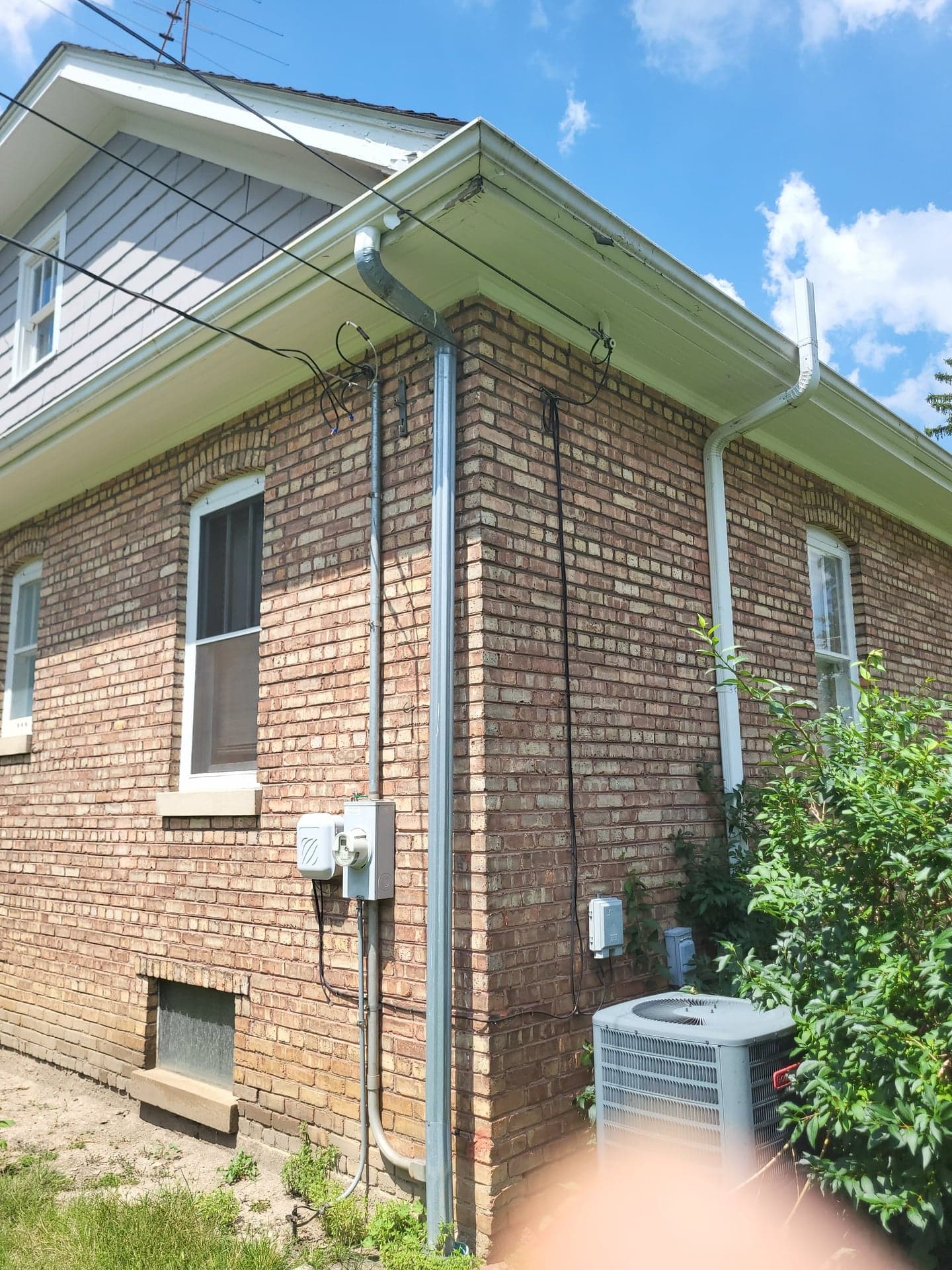 Residential AC Condenser Unit, Outdoor Central Air, Used Working